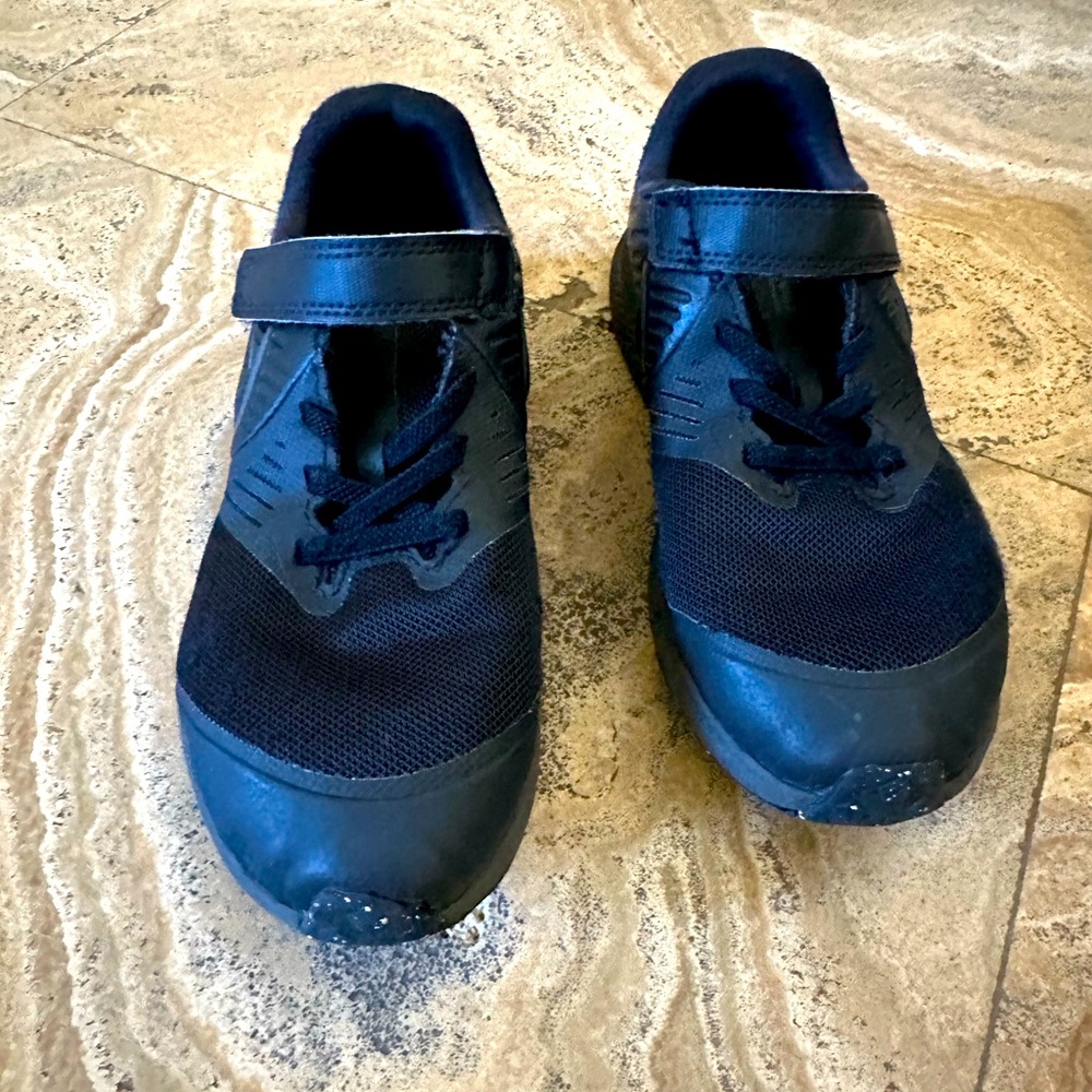 Nike AT1801-003 kids sneakers